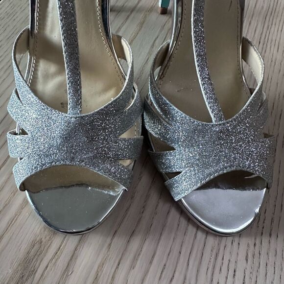 Betsey Johnson Blue by Betsey Johnson Tee Silver Glitter Dress Heels -8.5 - Picture 7 of 14